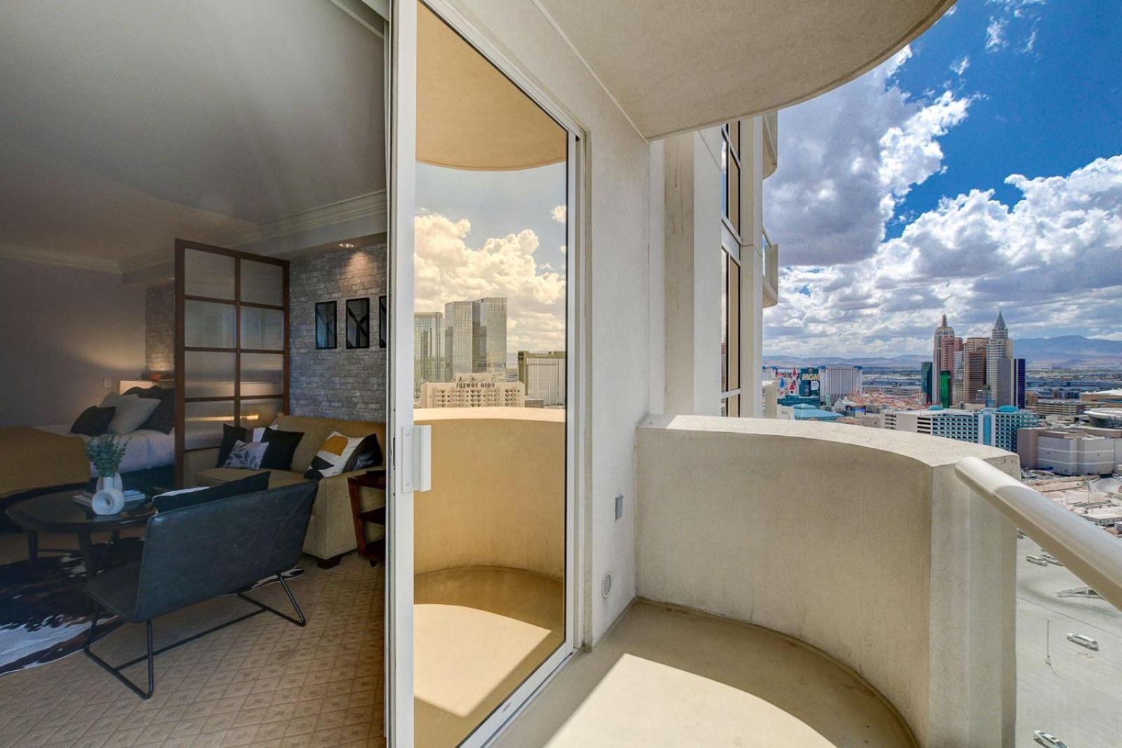 Premium Suite Mgm Signature High Flr Balcony Strip View 라스베이거스 외부 사진